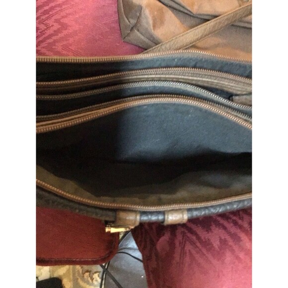 Vintage Rossetti Leather Purse,Crossbody,3 Compartments,1 Front Pocket - Picture 5 of 6
